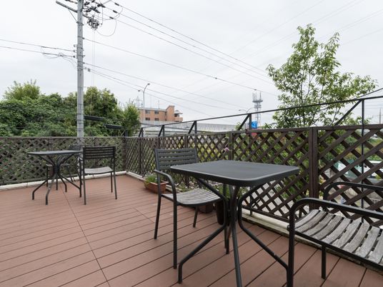 屋外のテラス空間