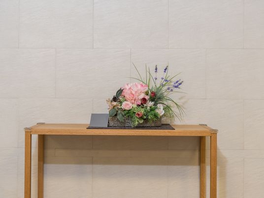 和やかな雰囲気のロビー装飾
