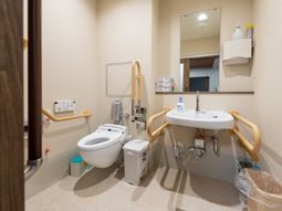 バリアフリーなトイレ空間