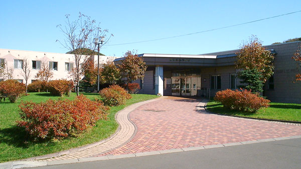 エンルムハイツ指定短期入所生活介護事業所の外観