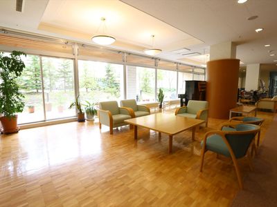 日差しの入る共有スペース