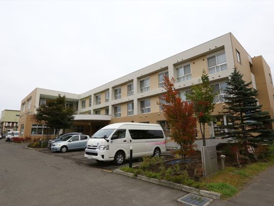 広々とした明るい外観