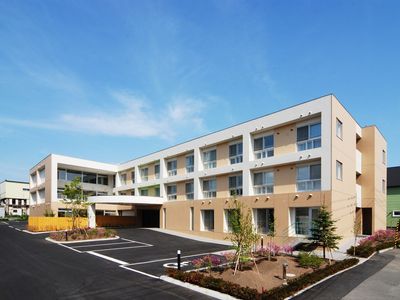 きれいな施設の外観