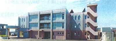 明るい建物外観