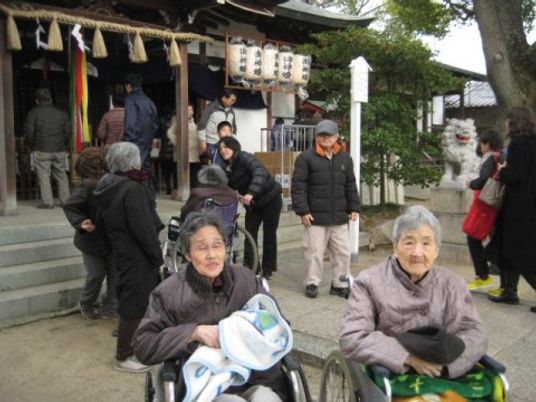 車椅子の利用者様と外出