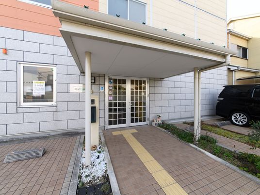 清潔感のあるエントランス