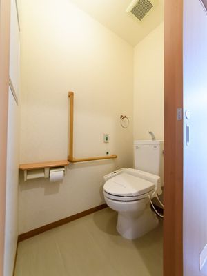 バリアフリーなトイレ空間