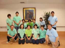 スタッフの集合写真