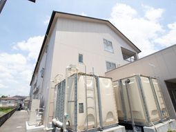 清潔な外壁の建物