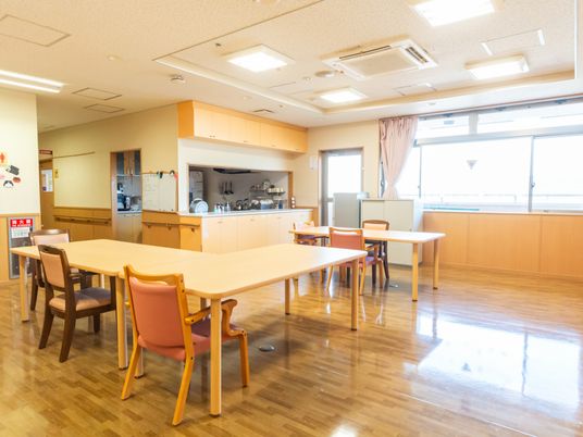 明るい食堂