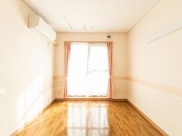 明るい床の居室