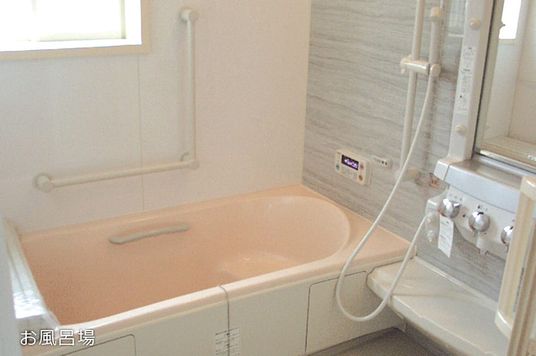 ゆったり入浴可能なお風呂場