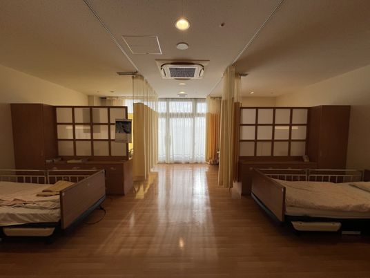 ベッドのある居室