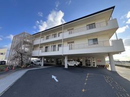 3階建ての外観