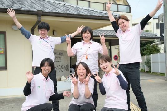 スタッフ集合の外観前  