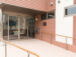 エントランスの清潔な様子