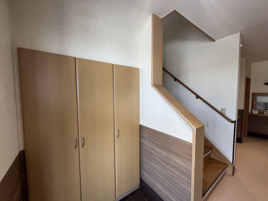 階段と廊下の接続部