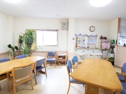 共用スペースの明るい風景