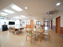 明るい居室の空間