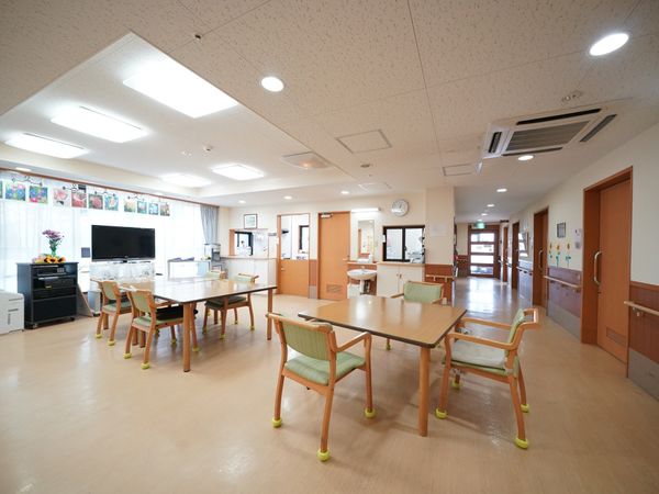 明るい居室の空間