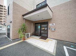 清潔なエントランス風景