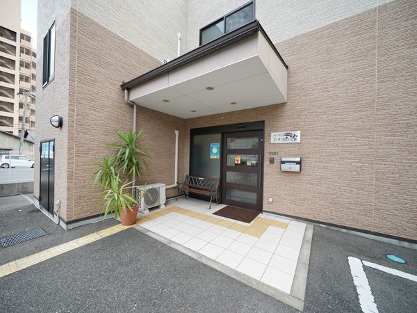 清潔なエントランス風景