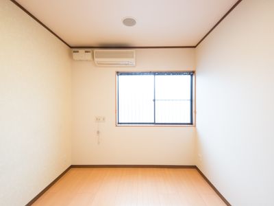 明るく清潔な居室