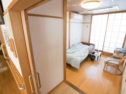 和室風の居室の様子