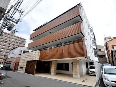 都市型の建物外観