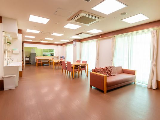 共有スペースの明るい風景