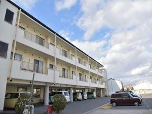 3階建て外観  