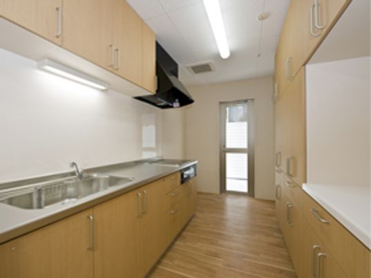 キッチンの明るい空間