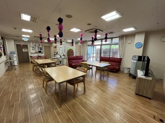 笑顔が溢れる共有ラウンジ