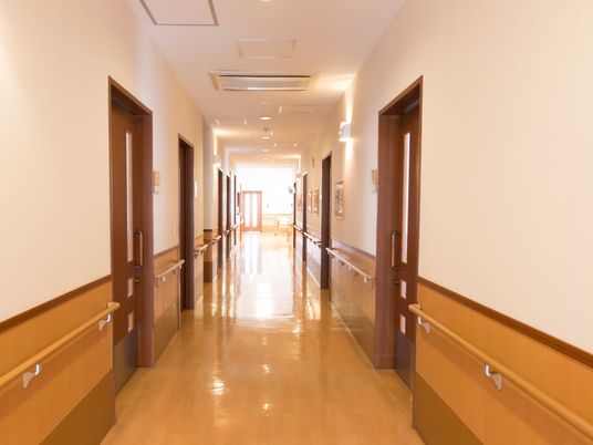 清潔感のある綺麗な廊下