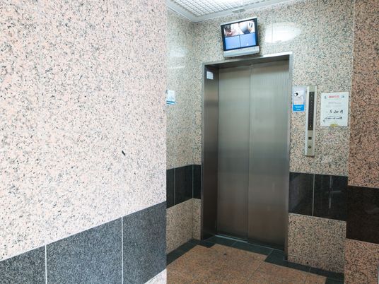 きれいなエレベーターホール