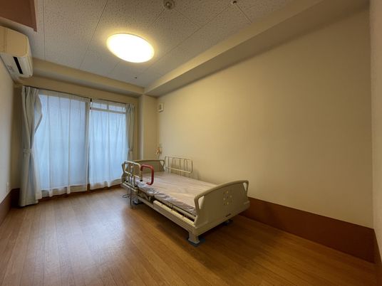 落ち着いた個室居室