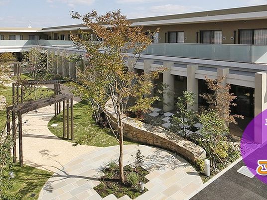 中庭のある建物外観  