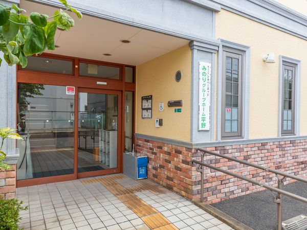 清潔感のあるエントランス