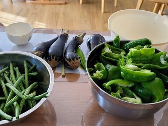 新鮮野菜の料理準備