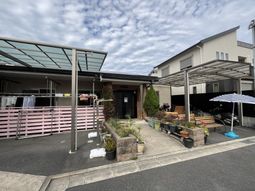 緑あふれるエントランス