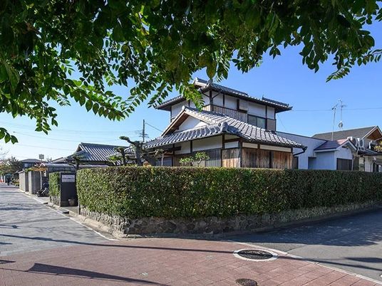 和風の建物外観  