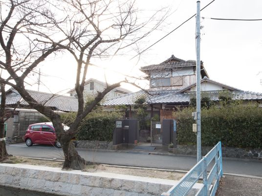歴史ある建物の外観 