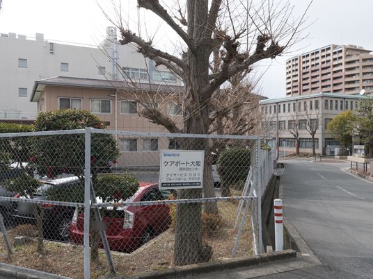 閑静な街並みの看板