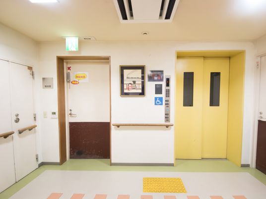 バリアフリーな廊下
