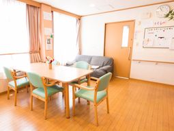 暖かみのある休憩室