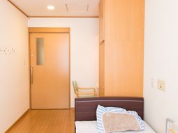 暖かい雰囲気の居室