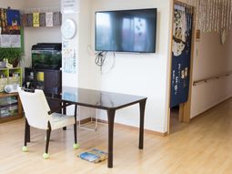 明るいリビングの様子