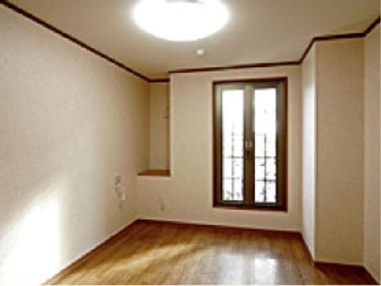 明るく広々とした居室