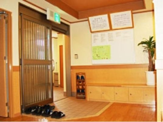 玄関ホールの落ち着いた景色