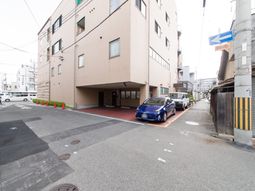 建物外観のアプローチ